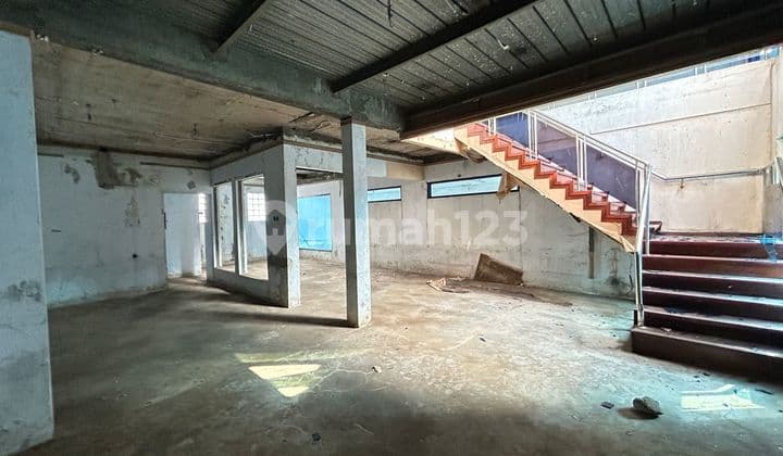 Gedung Mini 4 Lantai di Kemayoran, Jakarta Pusat