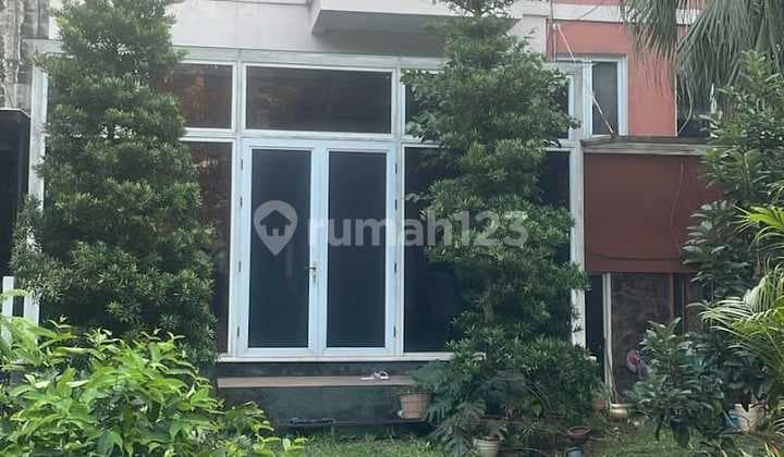 Rumah Keren 3 Lantai Lokasi Cluster Ekslusif di Gading Park View