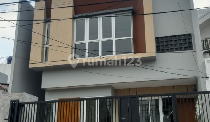 Rumah Brandnew 2 Lantai Lokasi Strategis di Sumagung, Kelapa Gading