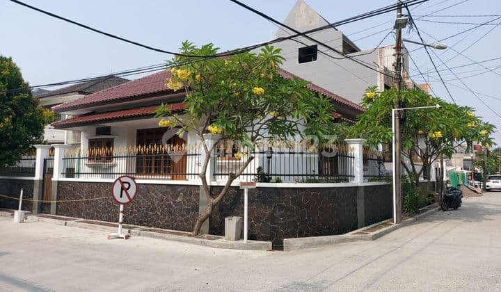 Rumah Bagus Hook di Cengkir Timur, Kelapa Gading, Jakarta Utara