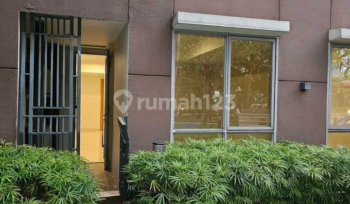 Townhome The Mansion Kemayoran Affordable Facing Swimming Pool