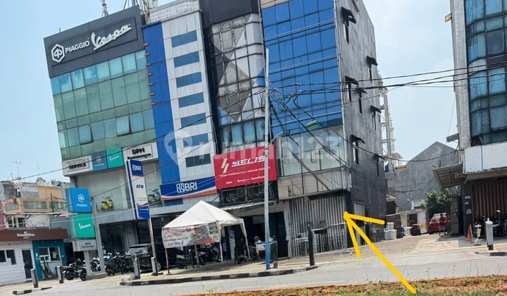 Dijual Ruko Hoek 4 Lantai Di Lokasi Strategis. Dilalui Angkot.