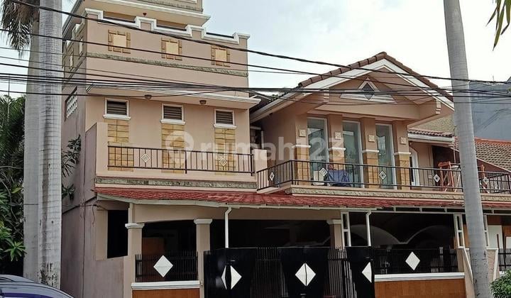 Rumah Kelapa Gading 2,5 Lantai Jakarta Utara. Siap Huni. Cocok untuk Kantor/Kost