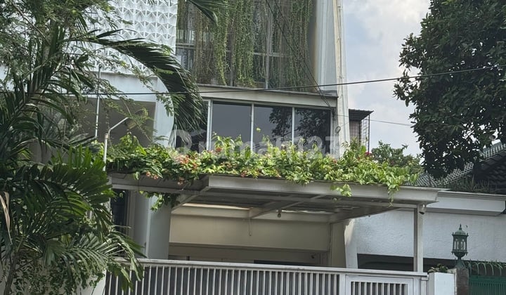 For Sale 3-Story Luxury House. Strategic Location. Close to 3 Mini Markets.