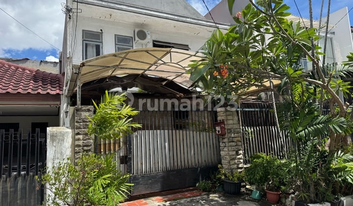 Dijual Rumah 2 Lantai di Pulomas Jakarta Timur. Lebih Tinggi Dari Jalan