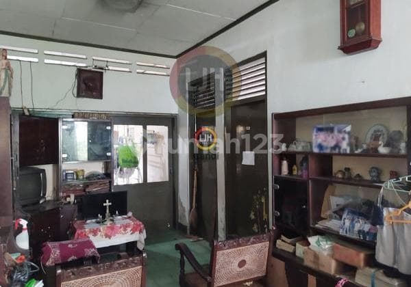 Rumah di Erlangga Barat Semarang