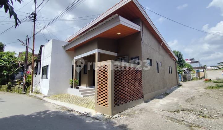 Investasi Pasif Income Rumah Kost 9 Kamar di Jakal KM 10 Dekat Kampus Uii & Area Kuliner Ramai