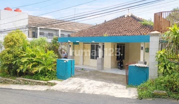 Investasi Cerdas, Rumah Luas 727 Meter Persegi di Pinggir Jalan Utama Magelang Dekat Kampus Untidar