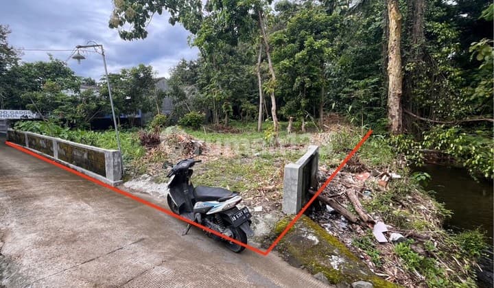 Tanah Strategis Dekat Kampus Uii Potensi Tinggi untuk Kost & Kavling, Sardonoharjo, Ngaglik, Sleman
