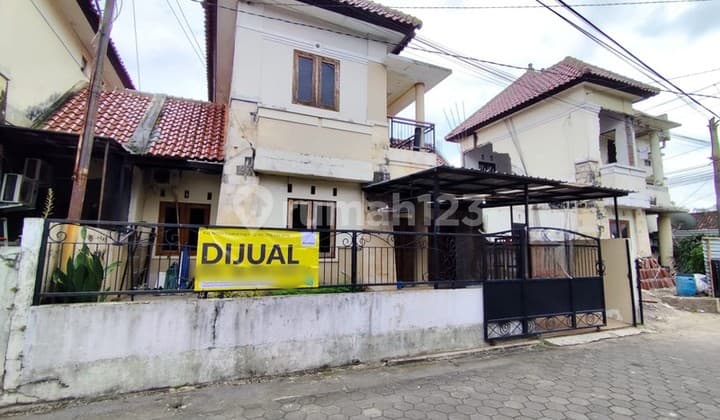 Rumah Minimalis 2 Lantai di Perum Hanya 7 Menit ke Kampus Uii, Sardonoharjo, Ngaglik, Sleman