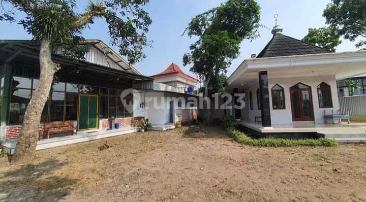 For Sale: Shop House Building on Gatot Subroto Street, Temanggung
