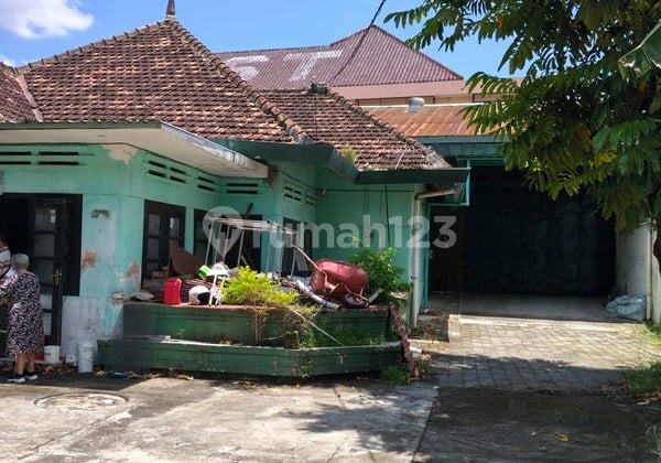 Rumah & Gudang 2 Lantai (Ada Lift) di Wirogunan, Mergangsan Area Super Strategis Kota