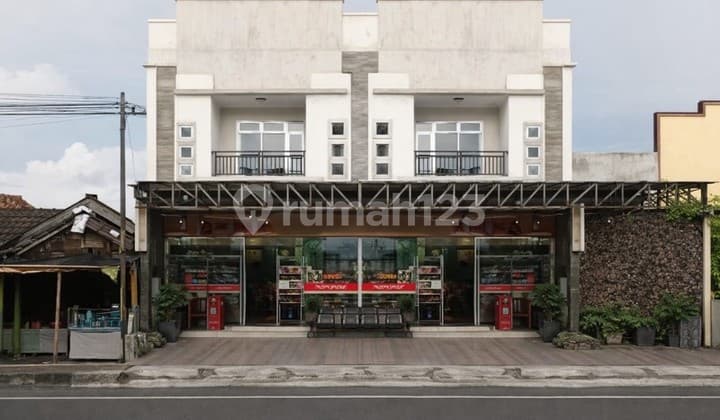 Dijual Ruko Strategis 3 Lantai di Pinggir Jalan Provinsi Magelang Dekat dengan Alun-Alun Kota, Magelang Utara