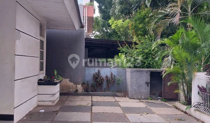 Rumah Murah Pinggir Jalan Griya Loka Bsd City
