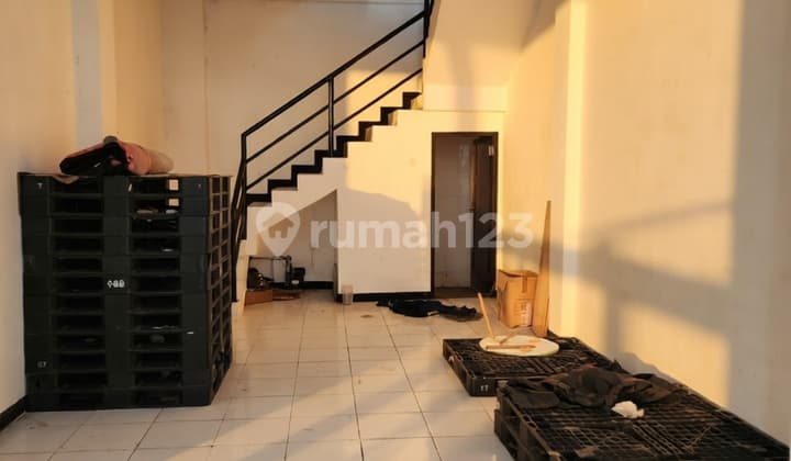 Dijual Ruko Baru 3 Lantai di Raya Karang Empat, Surabaya