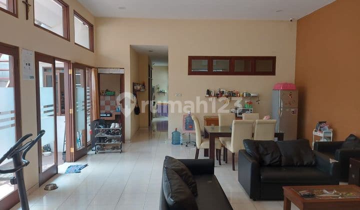 Di Jual Rumah Strategis Tengah Kota Dekat Pasar Astana Anyar