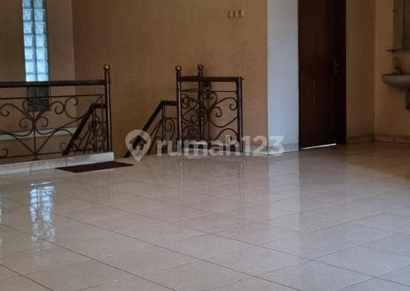 Rumah Mewah 2 Lantai Ternyaman di Batununggal, Bandung