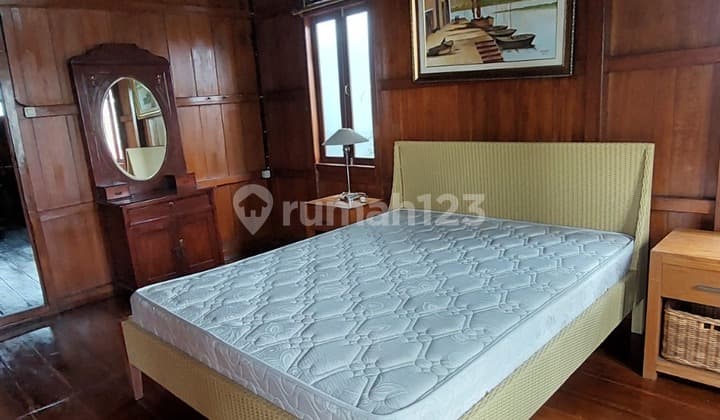 Wooden Concept Serene House in North Bandung Pondok Hijau