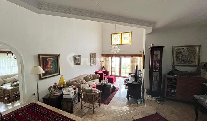 Nice Comfortable and Well-Maintained Ready-to-Live House in Setrasari Bandung