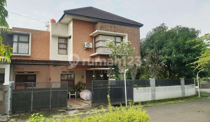 Rumah Cantik 2 Lantai 4 Kamar Posisi Hook di Arcamanik Bandung