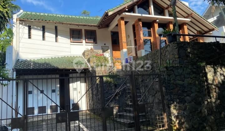 Rumah Nyaman Terawat Di Dago Atas Bandung View Air Terjun