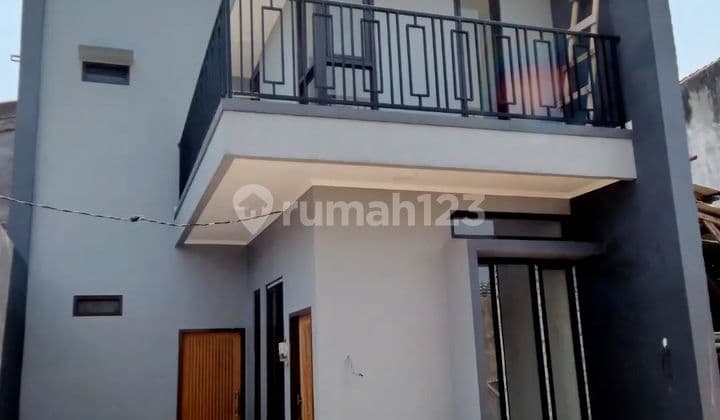 Rumah Baru Siap Huni Model Minimalis Modern di Cluster Arcamanik