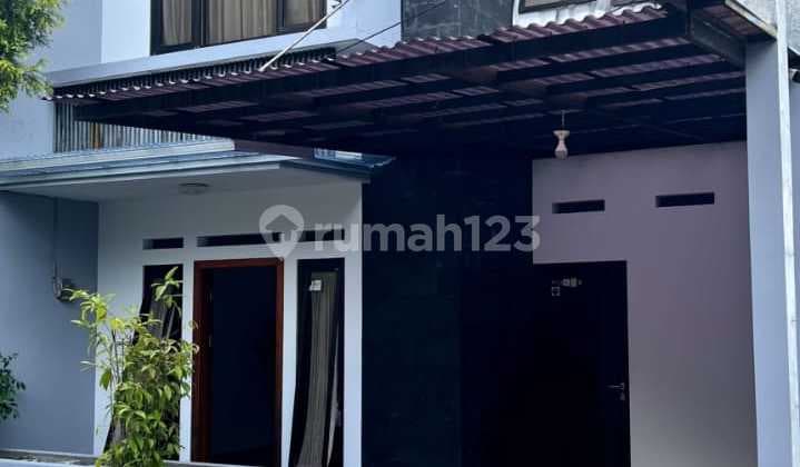 Rumah Cluster Terawat 2 Lantai di Cisaranten Kulon Arcamanik