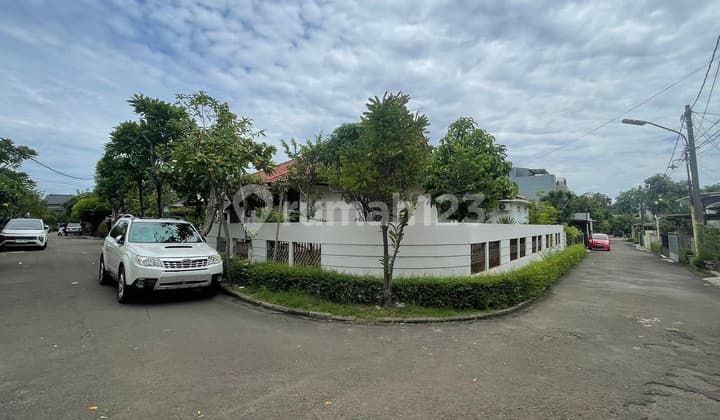 Jual Tanah Bonus Rumah Posisi Hook di @Bintaro Sektor 2