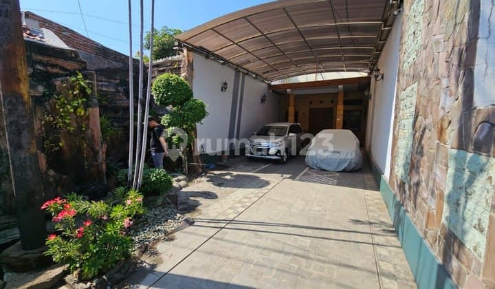 Rumah Jalan Soponyono, Prapen, Row Jalan 2,5 Mobil