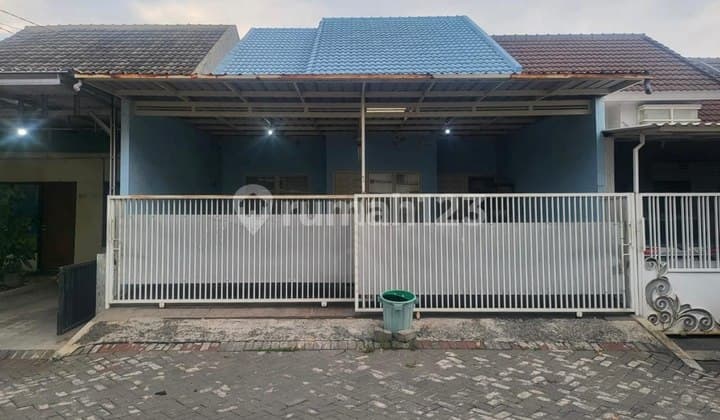 Pondok Mutiara House, Sidoarjo, Right in Front of Sidoarjo Toll Road