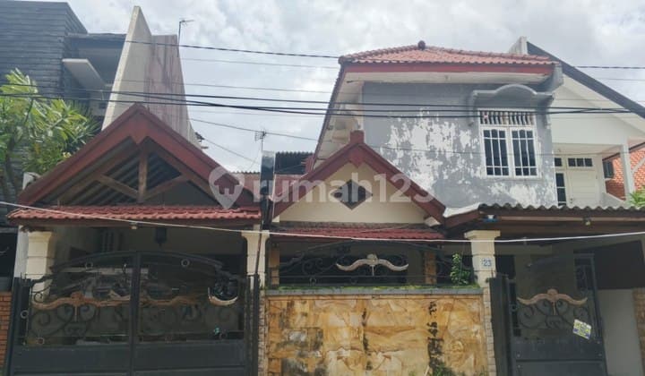 1.5 Story House in Tenggilis Mejoyo, South Surabaya, Strategic Location