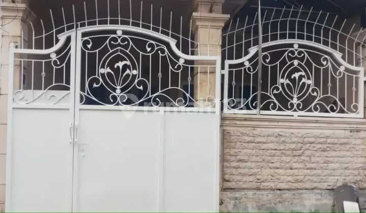 South Semampir House, Surabaya Strategic