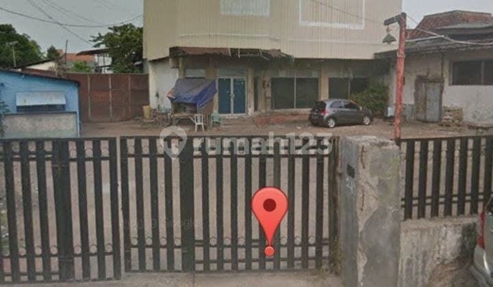 Land + Building, Semut Kali Street, North Surabaya, Strategic Location