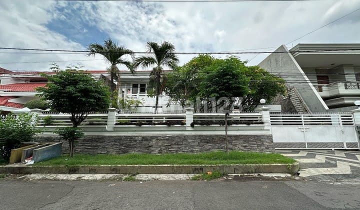 Ready-to-Occupy House in the Elite Dharmahusada Indah Area