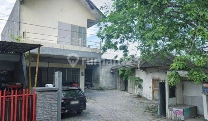 Shop House + Warehouse No. Jalan Raya Kembar Gayung Kebonsari, Strategically Located Near Jalan Raya Ahmad Yani Shop House + Warehouse No. Jalan Raya Kembar Gayung Kebonsari, Strategically Located Near Jalan Raya Ahmad Yani