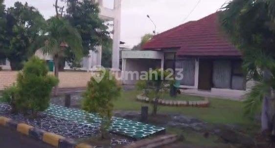 Ispat Indo Taman Guest House Complex, Sidoarjo, Strategic Location