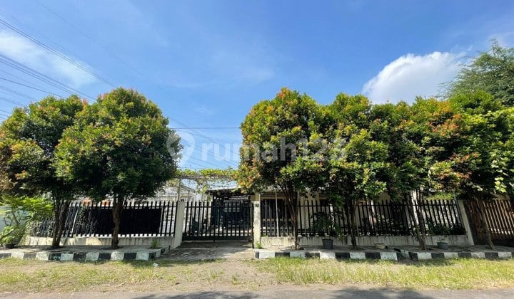 Rumah Tenggilis Mejoyo, Surabaya Selatan, Strategis Dekat Kampus Ubaya, Rungkut & Merr Cocok untuk Rumah Kos/Homestay