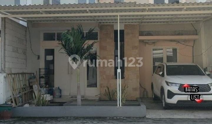 Kalikepiting House, 1 Car Carport + Canopy, Street Frontage for 2.5 Cars