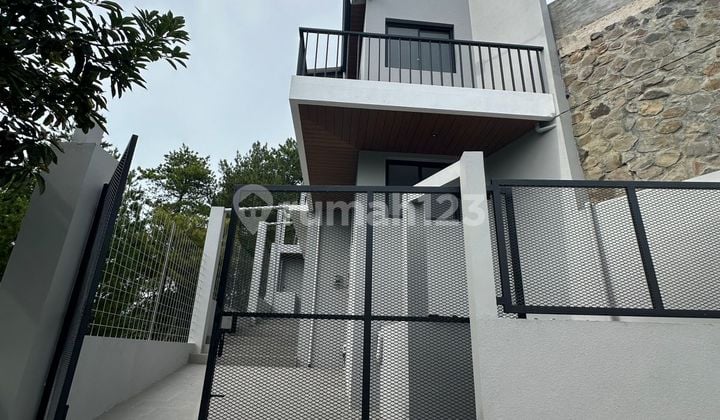 Rumah Baru Minimalis Siap Pakai Setiabudi Regency Bandung