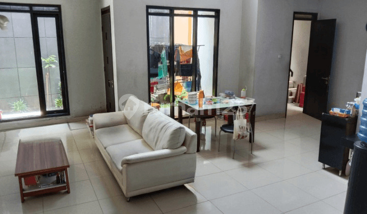 Rumah Siap Huni 2 Lantai di Taman Kopo Indah