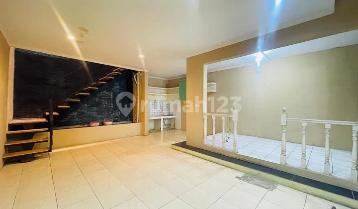 Rumah Terawat Siap Huni Tatar Jingga Nagara KBP Bandung Rumah Terawat Siap Huni Tatar Jingga Nagara KBP Bandung