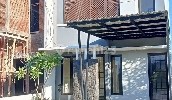 Rumah Villa Di Kota Wisata Batu