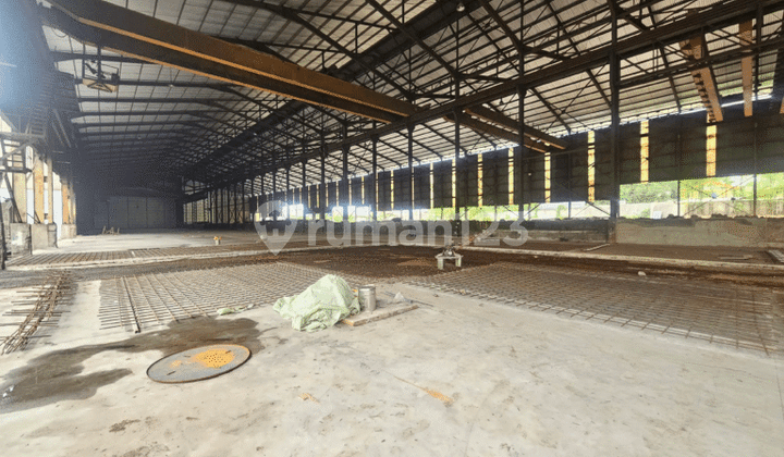 Gudang Siap Huni Tersedia Crane di Tambun Bekasi