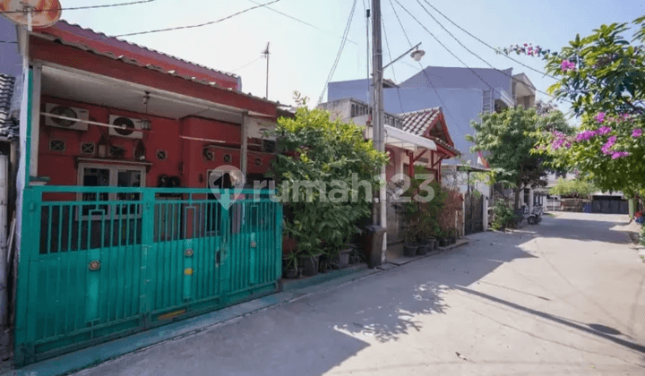 Rumah Dekat Mall Summarecon Bekasi Dijual Cepat