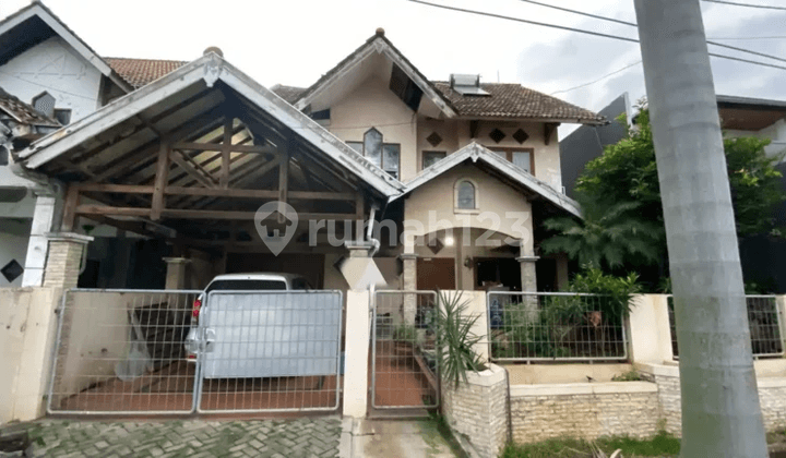 Rumah Luas di Jalan Utama Kemang Pratama 2 Bekasi