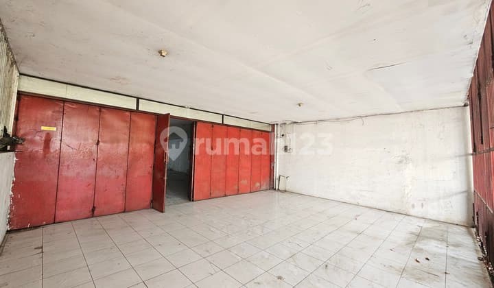 Shop-House in a Very Strategic Location Near Bekasi Station