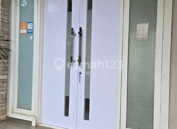 Disewakan Rumah di Cluster Palm Summarecon Bekasi
