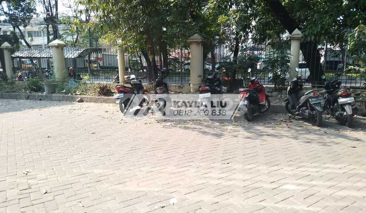 Ruko di Jembatan Dua Raya, Jakarta Utara Sudah Renovasi