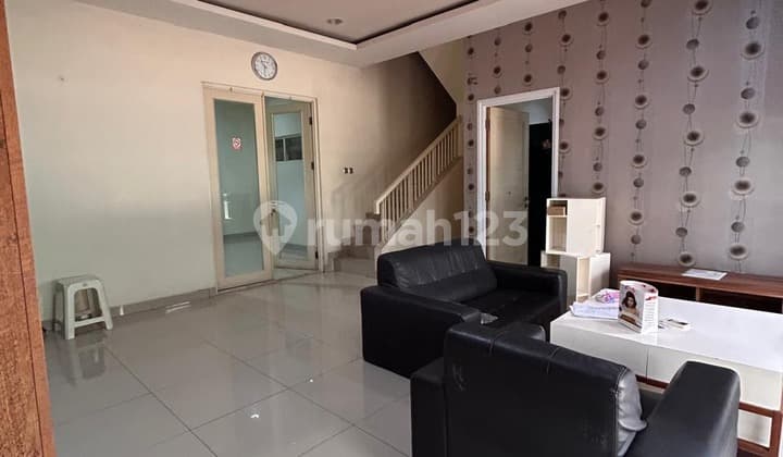 Rumah di Golf Lake Residence Full Furnish