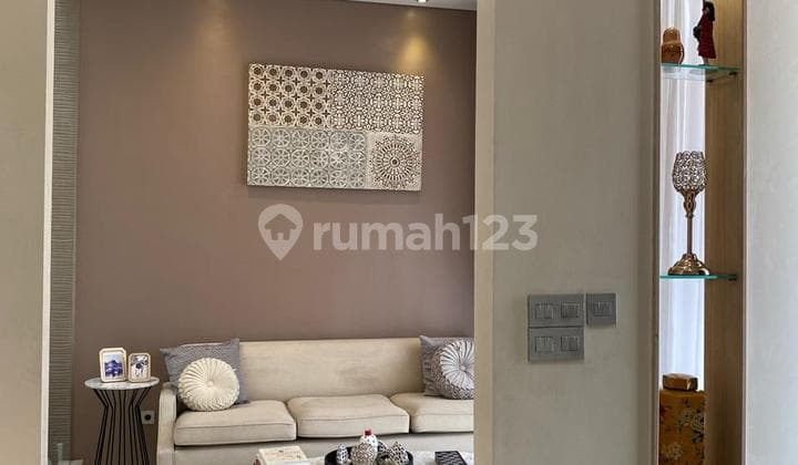 Rumah Dekat Mall Kelapa Gading, Sekolah Santo Yakobus